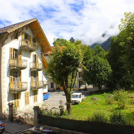 Armancette 1 Apartment